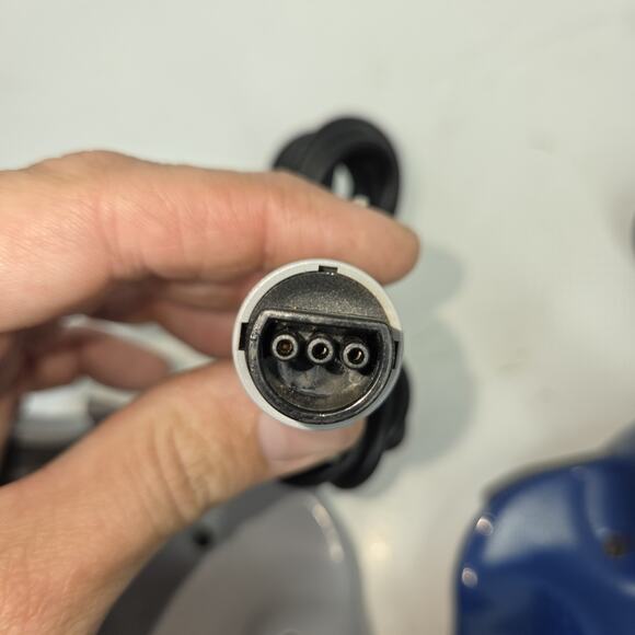 Vtg Nintendo 64 N64 Controllers Controller Wired Grey Blue Retro Gaming Video - Picture 9 of 10